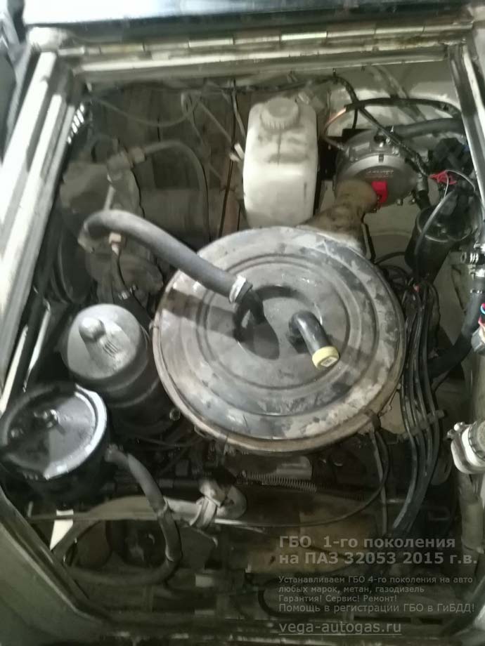 ГБО 1-го поколения под капотом, установка на ПАЗ 32053 2015 г.в., 4,6 л., 122,40 л.с., пробег: 77 500 км., 2 цилиндрических баллона по 90 литров под задним свесом кузова, Нижний Новгород, Дзержинск