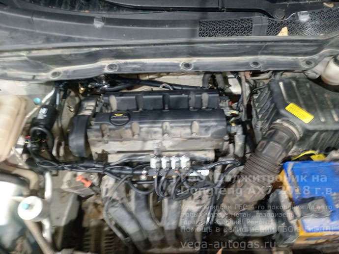 ГБО Диджитроник в подкапотном пространстве, установка на Донг Фенг АХ7 2018 г.в., 2.0 л., 140 л.с., с пробегом 96 606 км., миниВЗУ в лючке бензобака, газовая рампа valtec тип 33, тороидальный баллон 73 литра в багажнике, в нише для запасного колеса, Нижний Новгород, Дзержинск