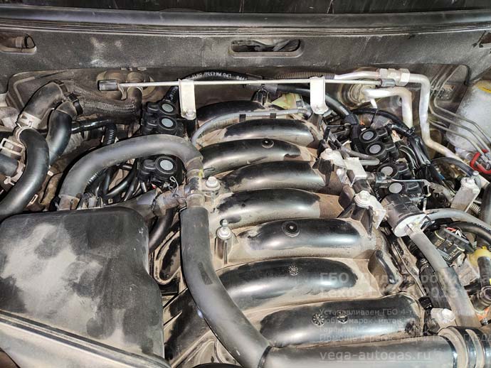 компоненты ГБО Диджитроник, установка на Lexus LX570, 2013 г.в., полный привод 4х4, 5.7 л., 367 л.с., с пробегом 18 400 км., миниВЗУ в лючке бензобака, тороидальный баллон 88 литра сзади, под кузовом, на месте запасного колеса, Нижний Новгород, Дзержинск