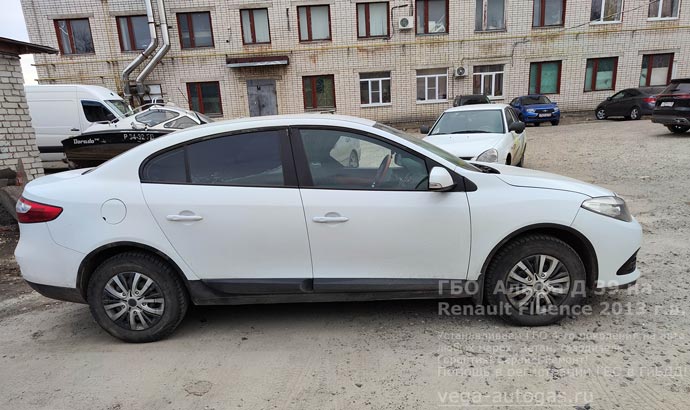 установка ГБО Альфа D39 на Рено Флуенс 2013 г.в., 1.6 л, 106 л.с., с пробегом 181 877 км., мини ВЗУ в лючке бензобака, тороидальный баллон 54 литра в багажнике, в нише для запасного колеса, Нижний Новгород, Дзержинск